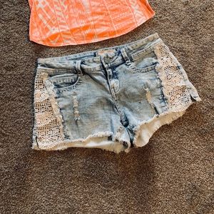 No Boundaries Denim shorts | size 9